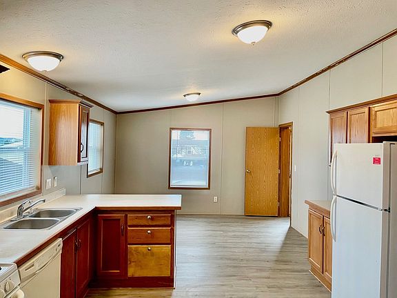 2nd image of 3951 Bentwood Cir W #187
