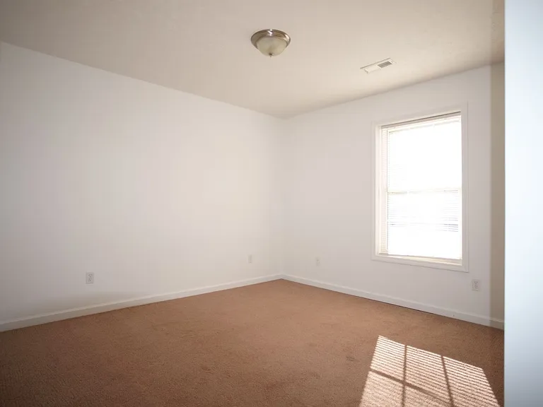 175 Kays Dr — Photo 15