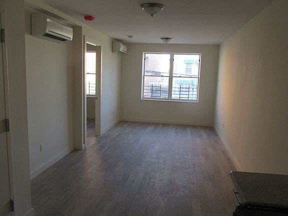2nd image of 2825 W 15th St APT 3