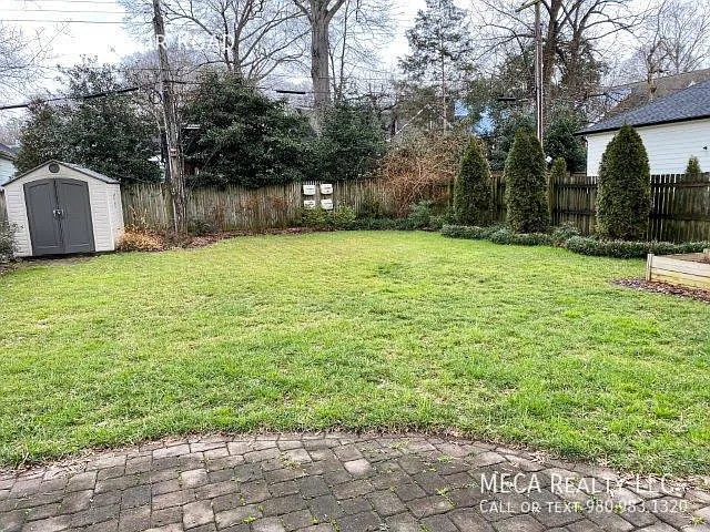 2909 Manor Road — Photo 3