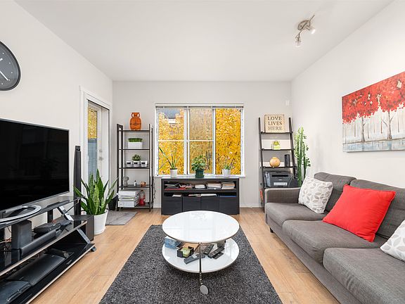 4th image of 210 Lebleu St #301