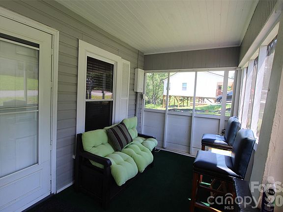 4th image of 438 Folk St NW