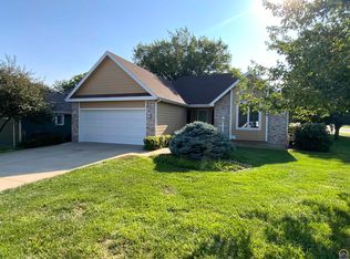 3636 SW Spring Hill Dr, Topeka, KS 66614