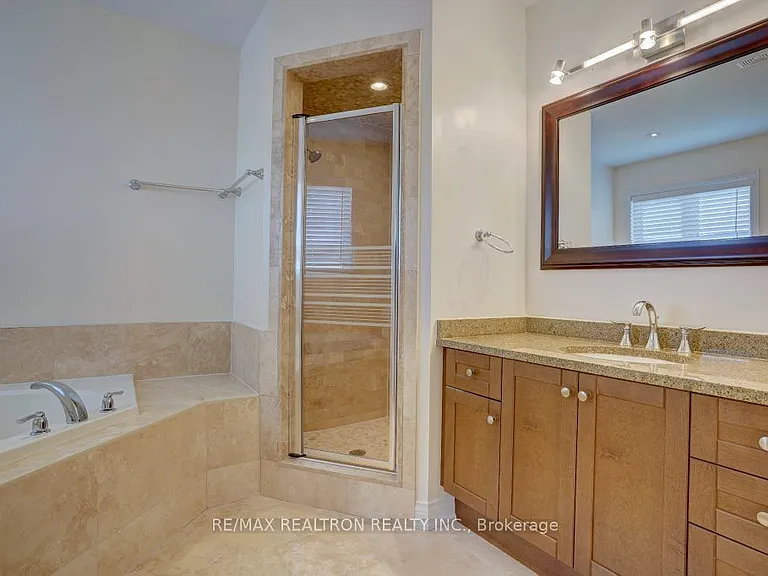 21 Shapland Cres — Photo 14