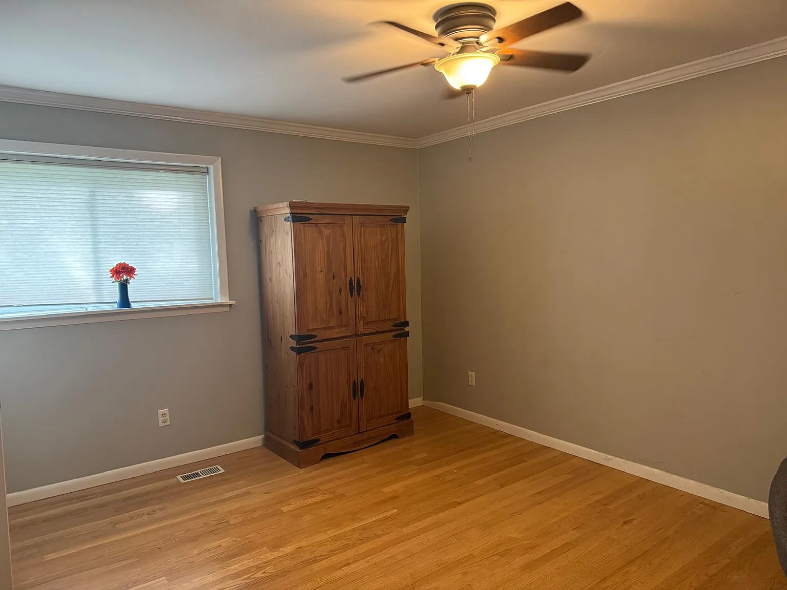 2 bed, 1843 sqft, $3,000 — Photo 3