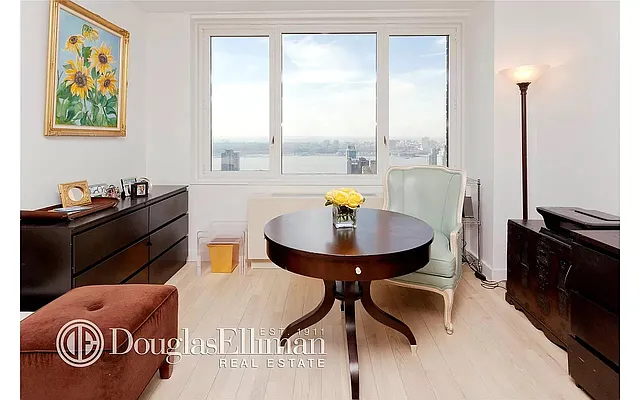 Rented by Douglas Elliman | media 4