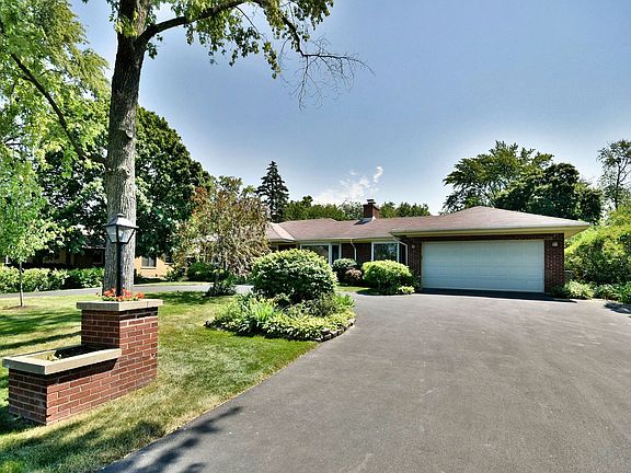3rd image of 611 Hawthorne Ave