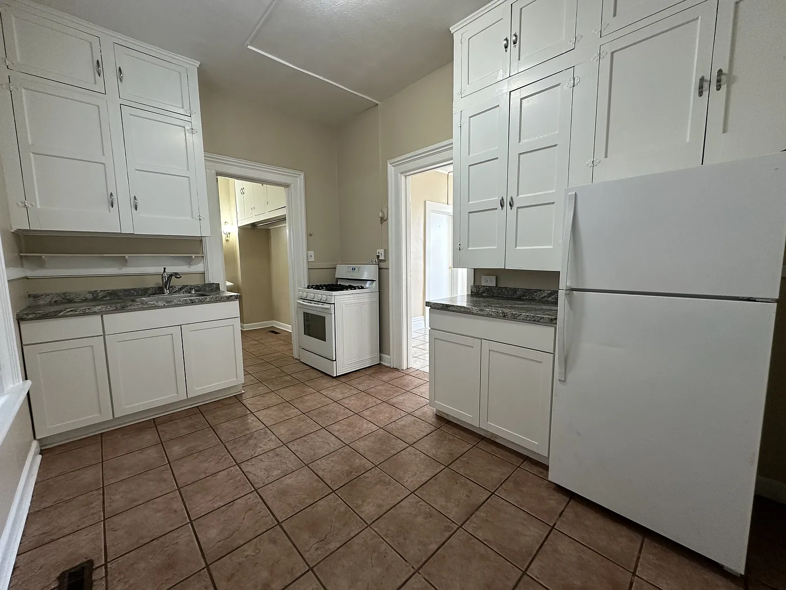 975 Church St #3 - 1 — Photo 4