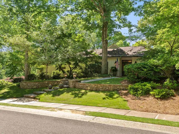 3611 Dunbarton Dr, Mountain Brook, AL 35223