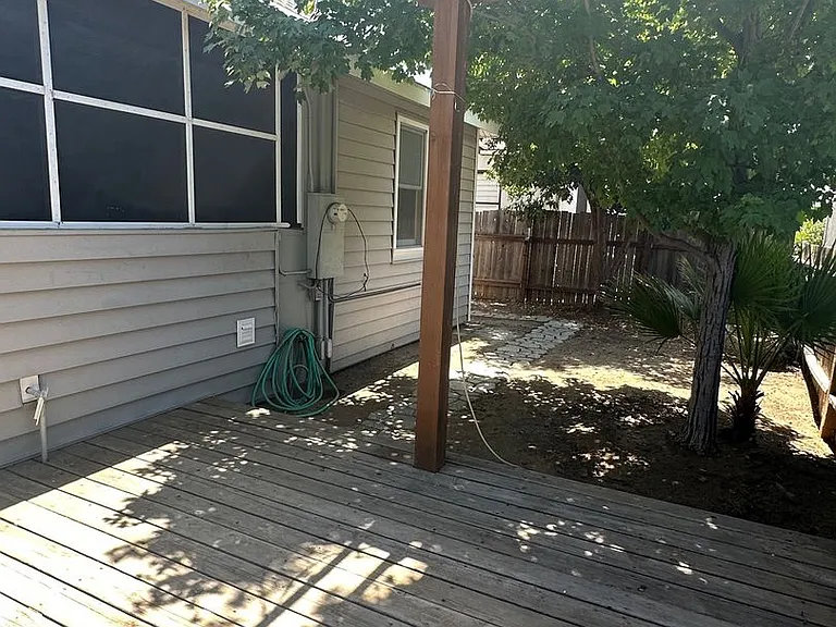 203 S Murdock Ave — Photo 21