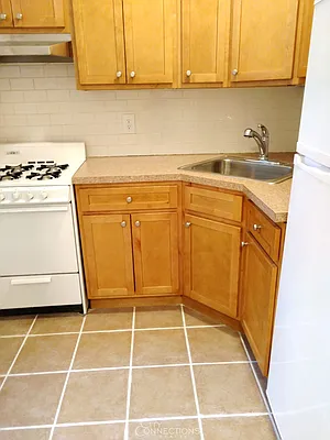 Rented by City Connections Realty | media 29