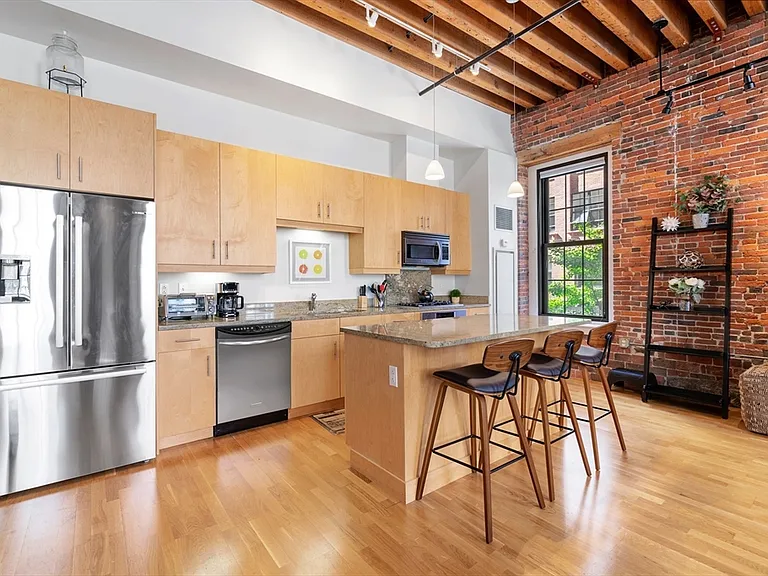 101 Broad St #2C — Photo 1