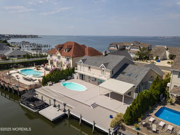 218 Pointe Drive, Mantoloking, NJ 08738