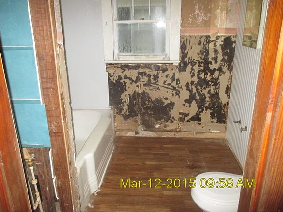 4th image of 1600 Charity St