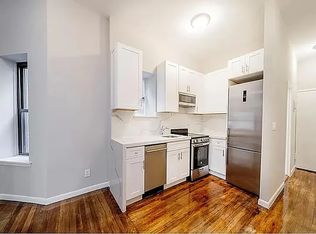 124 W 25th St #3E, New York, NY 10001