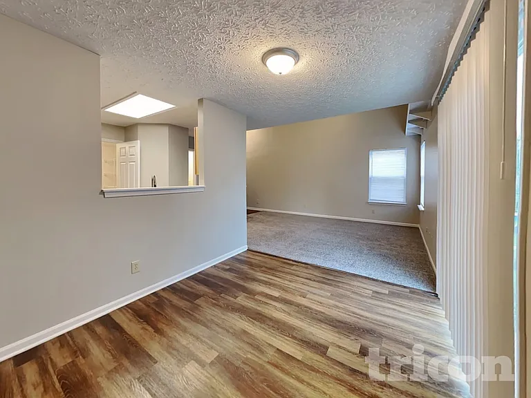 4468 Connaught East Dr — Photo 3