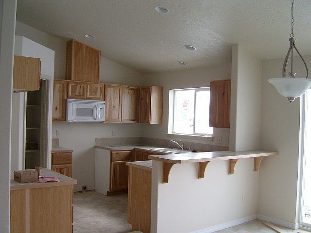 2nd image of 320 Foster