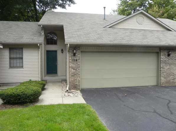 114 Sandy Point Dr, Holland, MI 49424