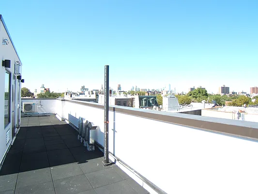 Rented by Joel Weisz, LREB | media 54