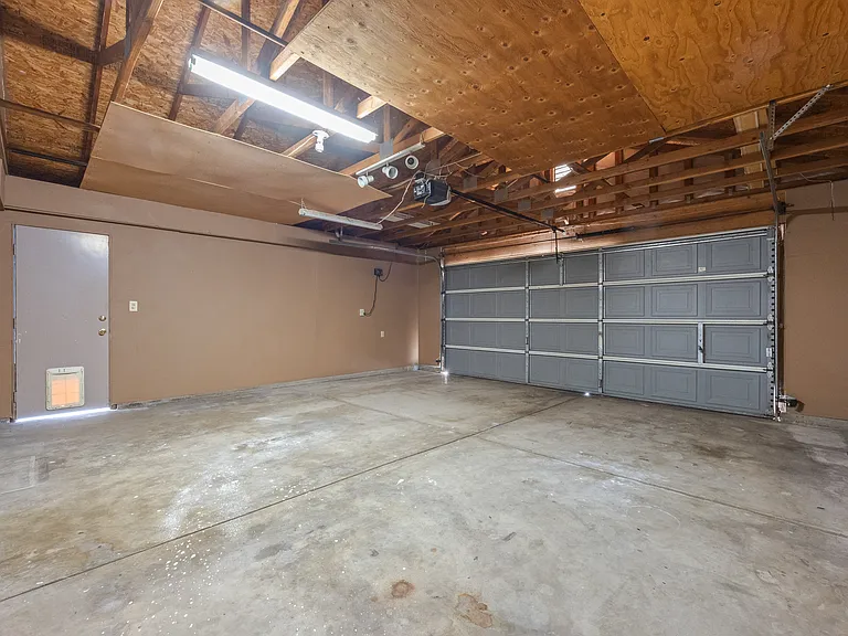 9506 Ravenrock Dr — Photo 36