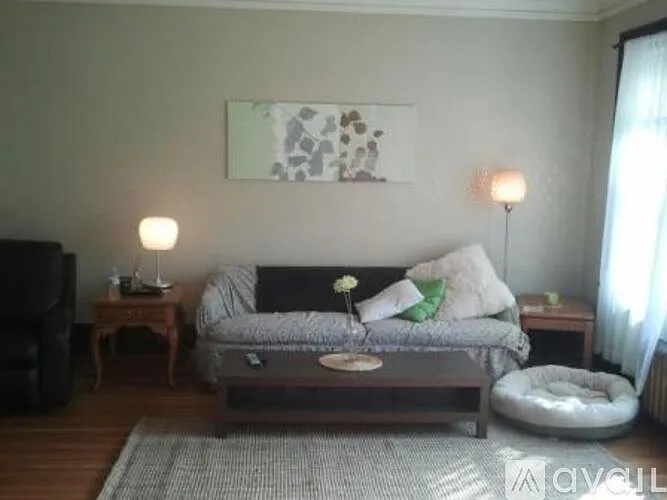 3 bed, 1400 sqft, $2,200 — Photo 2