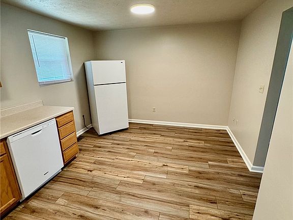 3rd image of 59 Arnold St