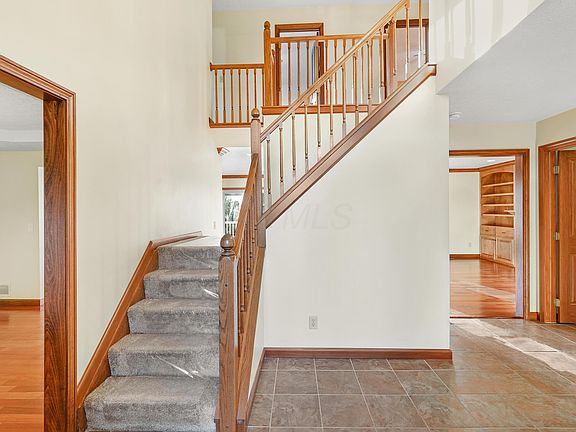 4th image of 2575 Punderson Dr