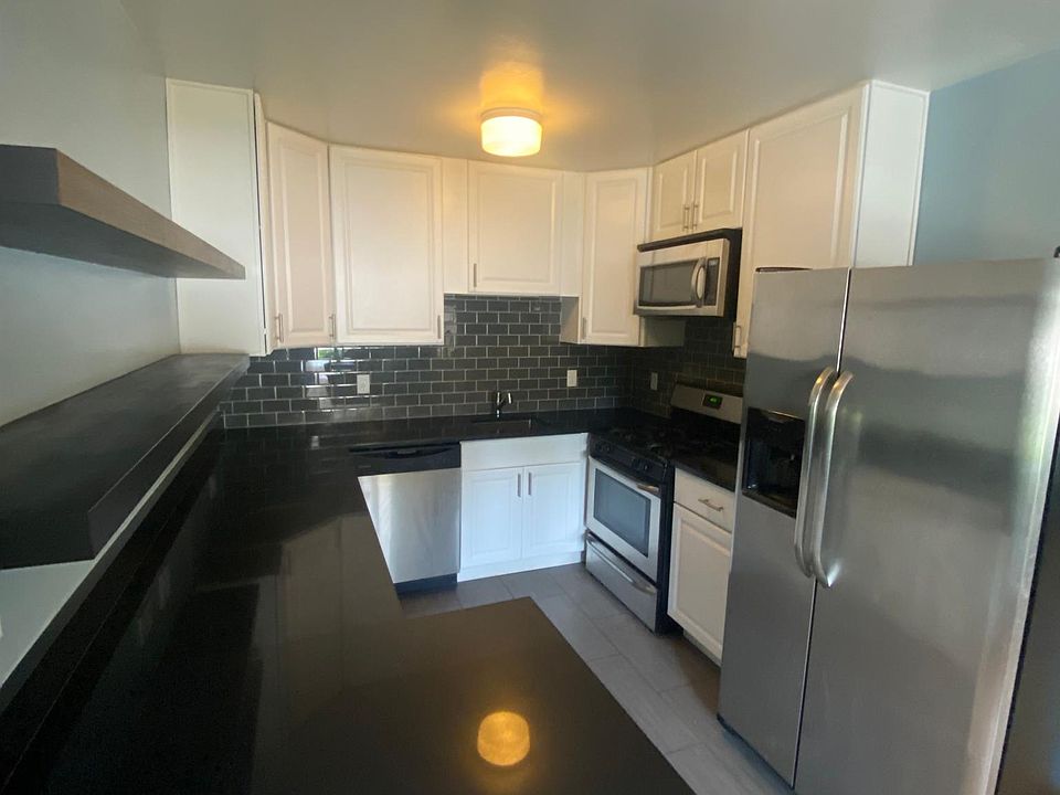 1st image of 768 Ogden St S #17