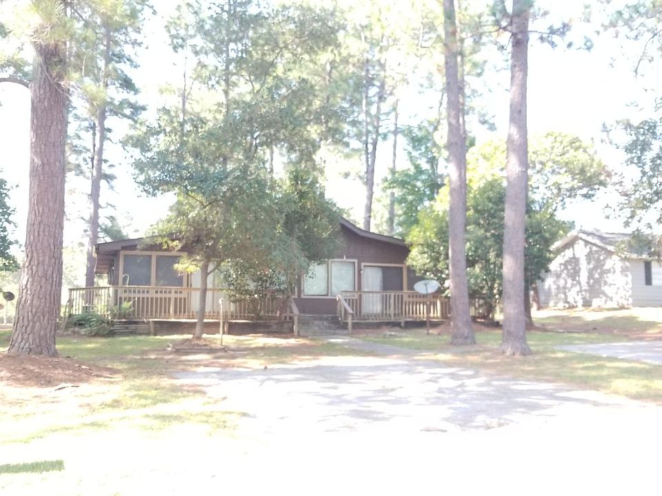 1st image of 805 Longleaf Dr E #B