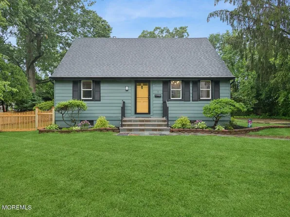 4 Griffin Place, Ocean Twp, NJ 07712