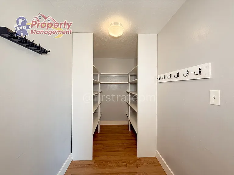 16042 N Saint Helens Dr — Photo 27
