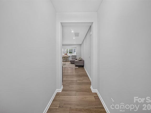 2nd image of 14938 Tamarack Dr
