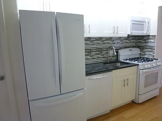 Rented by Smart City Real Estate LLC | media 19