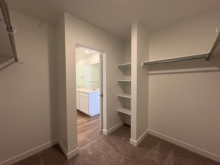 1592 N Summer Springs Cv — Photo 19