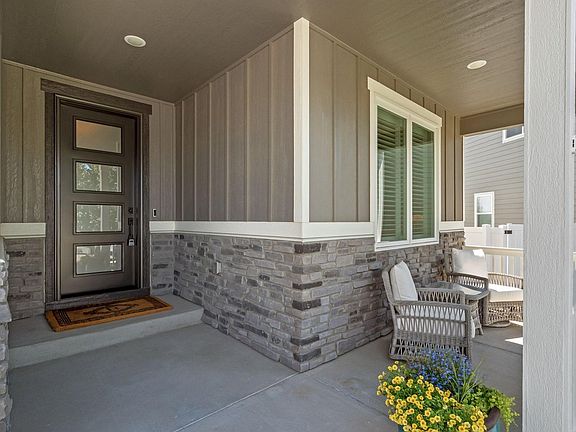 2nd image of 4553 Bishopsgate Dr