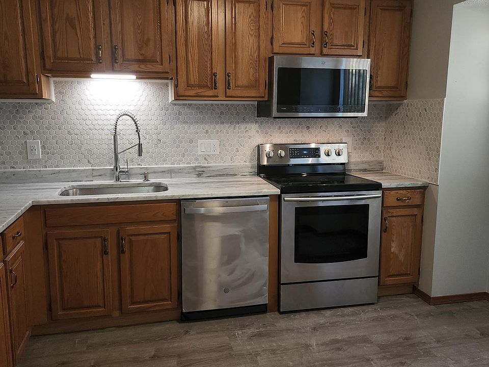 2nd image of 39 Heyden Rd