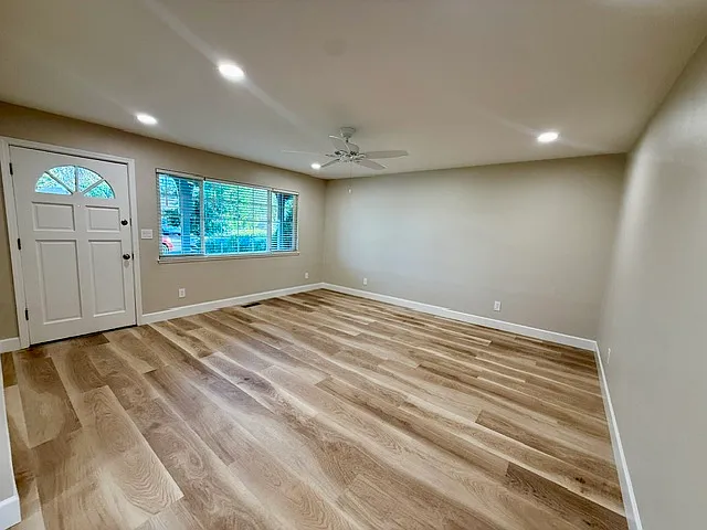 4 bed, 2.5 bath, 1545 sqft, $5,500 — Photo 4