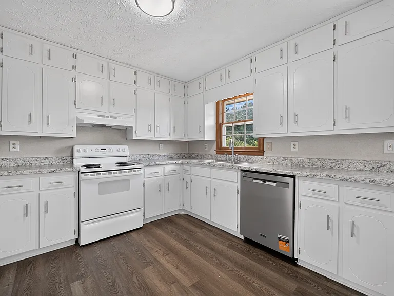 2591 Doc Hughes Rd — Photo 13