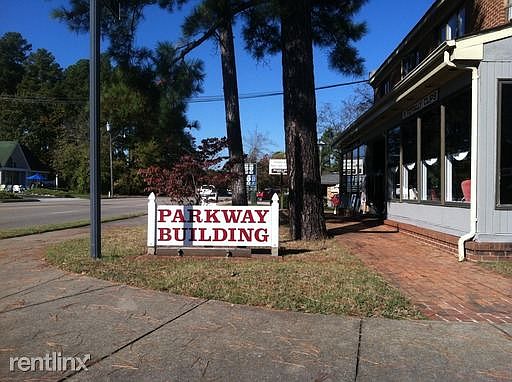 1st image of 207 Parkway Dr