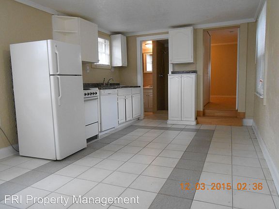 2nd image of 2540 1/2 Mayer St