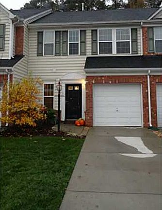 2nd image of 119 Brock St