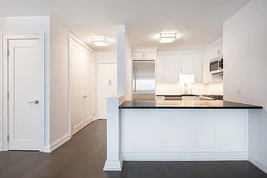 Rented by New York Casas Ltd.