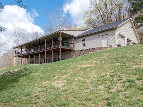 2475 Lee Cir, Syracuse, OH 45779