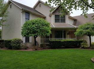 25 Meadow Lane Dr, Delta, OH 43515