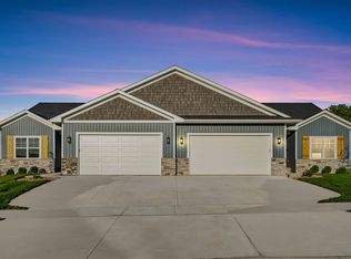 933 Dubs Dr, Iowa City, IA 52246
