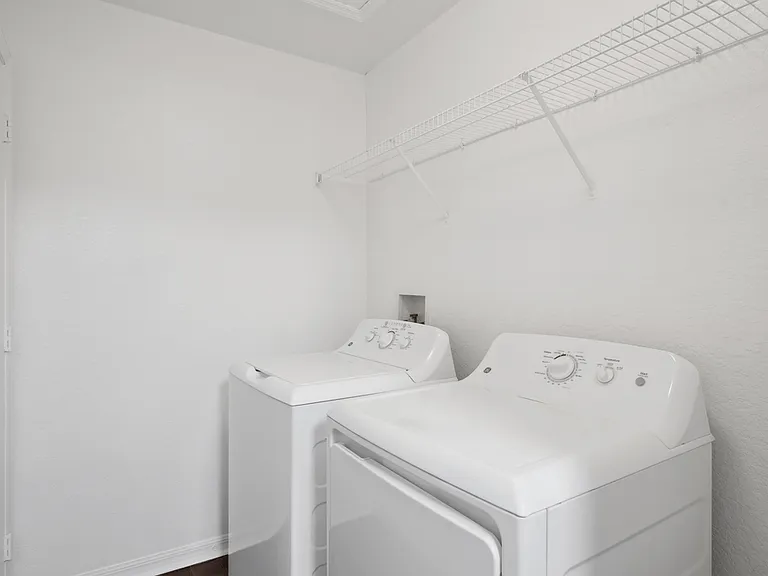 Brookwood Forest Apartments — Photo 34