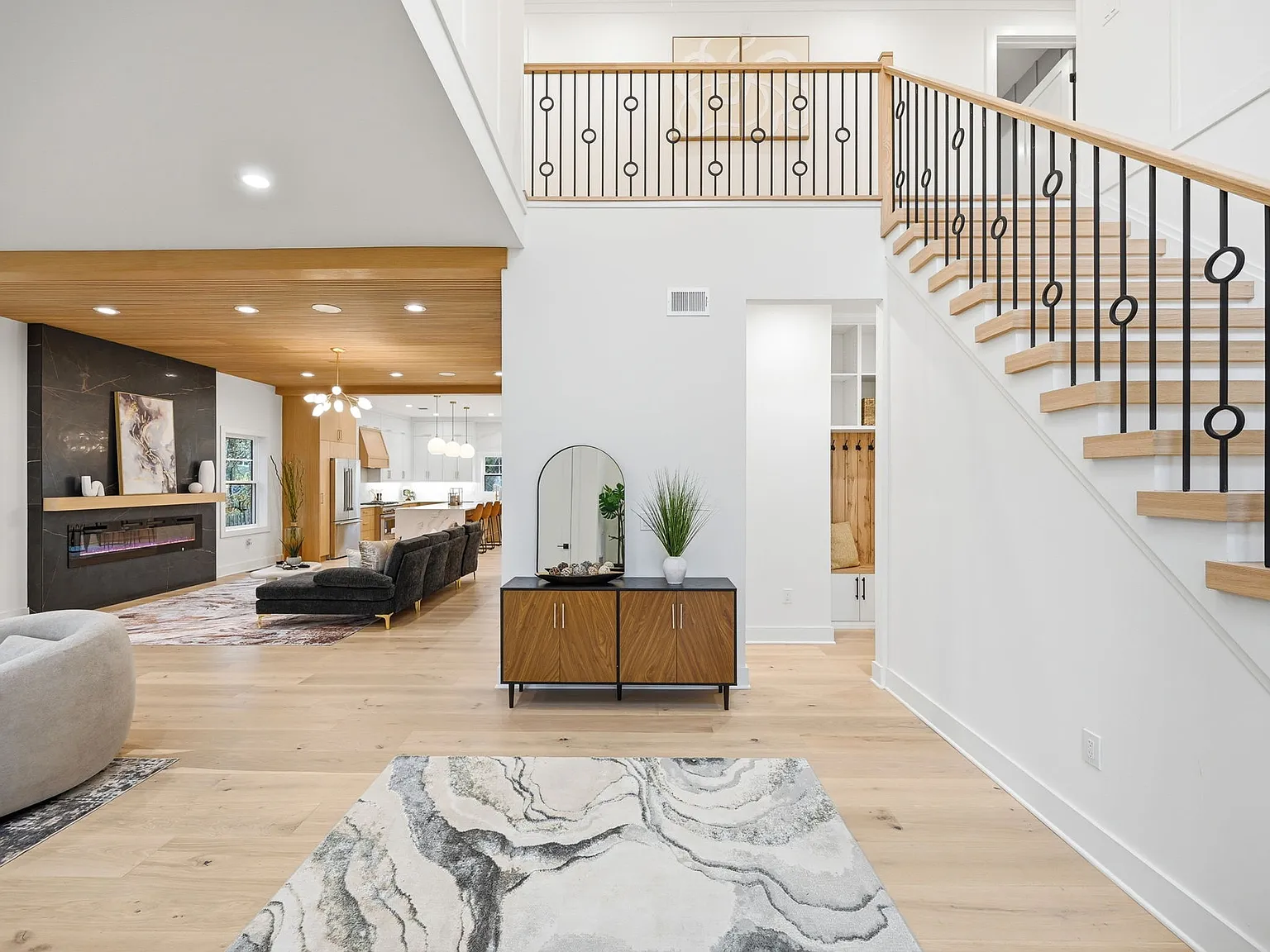 7 bed, $14,500 — Photo 2