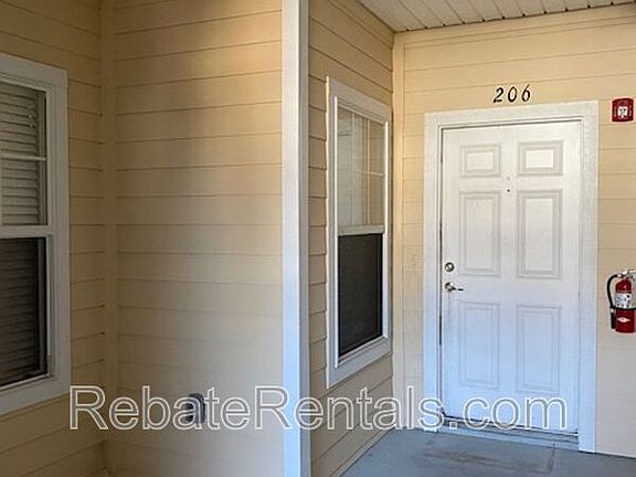 2nd image of 5006 Key Lime Dr Unit 206