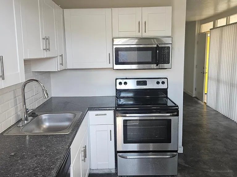 2104 E Fairmount Ave #16A — Photo 5