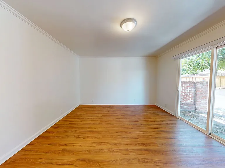 2037 Sinaloa Ave — Photo 13